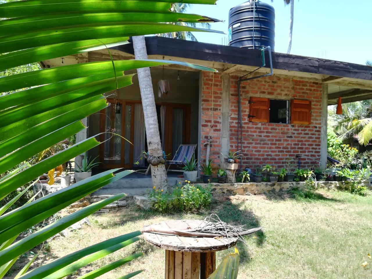 Hotel Julianu Tangalle Exterior foto